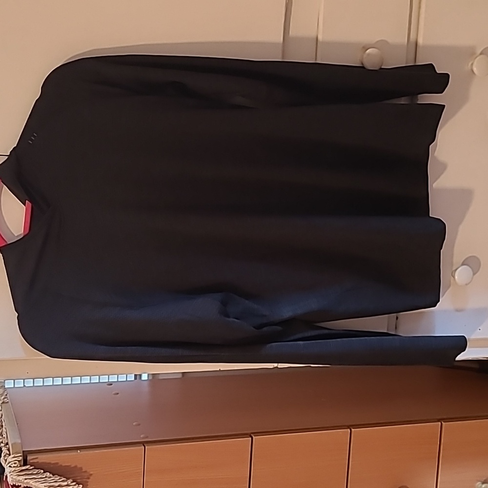 Lululemon Atletica Long Sleeves Active Top with Hoodie, Size Medium, Black Color